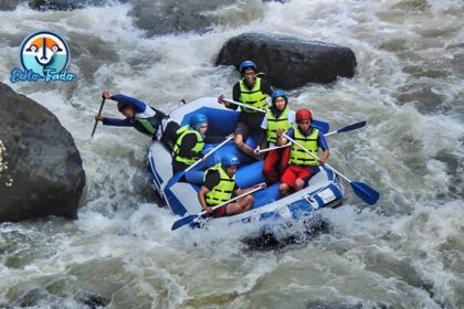Arung Jeram di Desa Timbukar