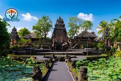 Pura Taman Saraswati Bali