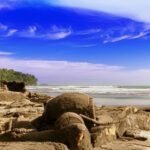 Pantai Air Manis Padang