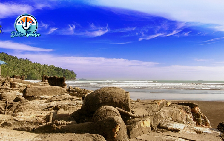 Pantai Air Manis Padang