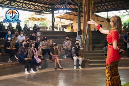 Saung Angklung Udjo Bandung
