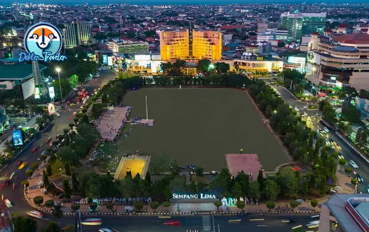 Lapangan Pancasila Simpang Lima Semarang