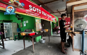 Soto Ayam Kari Pak Pono